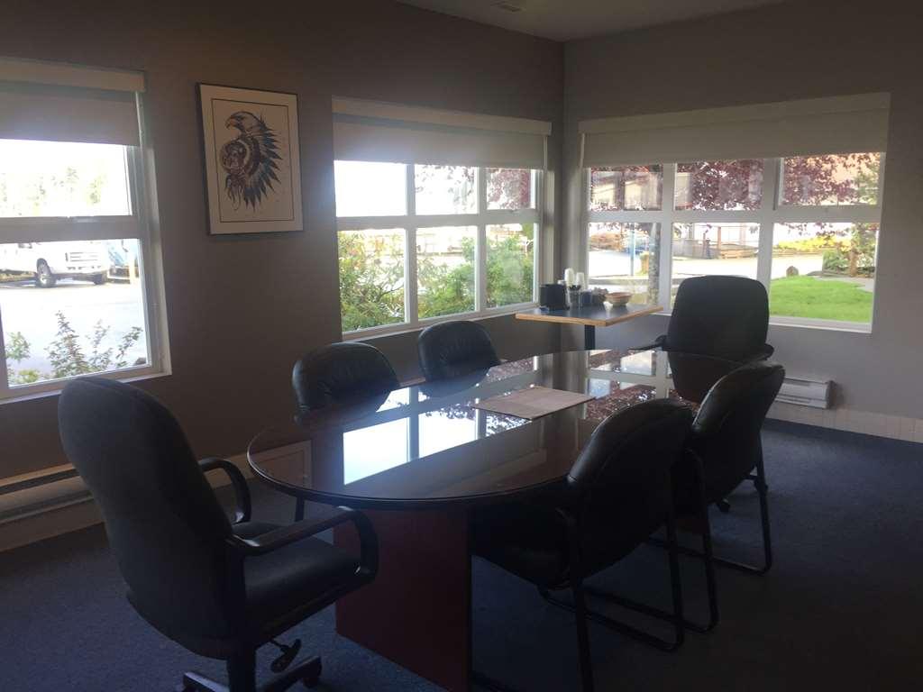 Quarterdeck Inn Port Hardy Facilidades foto